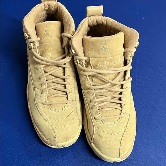 Jordan Kids Beige Sneakers - Picture 3 of 6